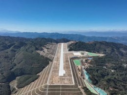 云南鳳慶通用機(jī)場建設(shè)工程項(xiàng)目土石方、地基處理及排水工程施工